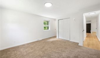 1009 OAK TREE Rd, Akron, OH 44320