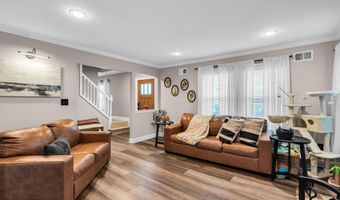 5 Sloop Ct, Barnegat, NJ 08005