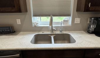 1210 NE 32nd Ave, Aberdeen, SD 57401