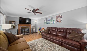 310 N Woodhill Dr, Amherst, OH 44001