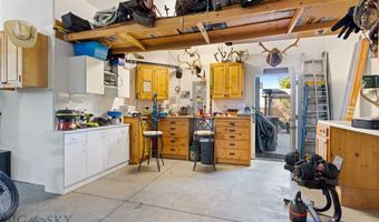 912 Landmark Dr, Belgrade, MT 59714