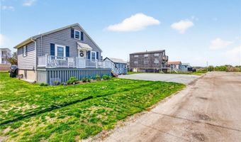 6 Arbeth Ave, Narragansett, RI 02882