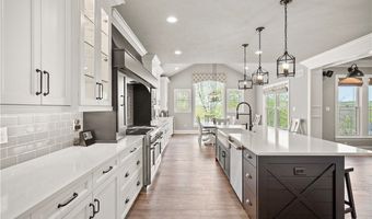 131 Woodford Dr, Adams Twp., PA 16033
