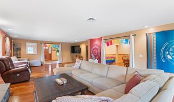 925 Hinesburg Rd, Brattleboro, VT 05301