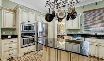 769 Mclane Ln, Biloxi, MS 39532