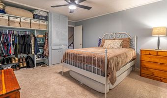 190 Crestview Dr, Abingdon, VA 24210