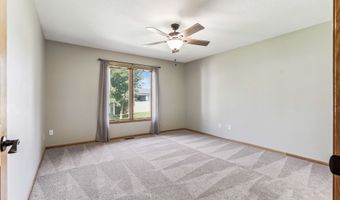 1124 12th Ave SE, Altoona, IA 50009