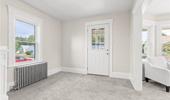 15 Spruce Ave, Cranston, RI 02910