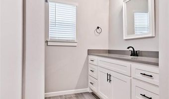 30 Lambourn Dr, Bella Vista, AR 72714