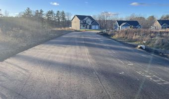 105 Fieldstone Dr, Augusta, ME 04330