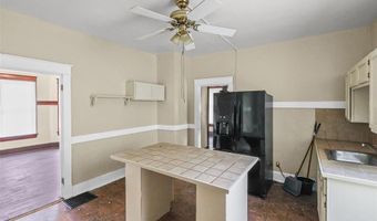 912 Tremont St, Alton, IL 62002
