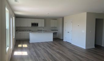 38 Coachman Ln, Autryville, NC 28318