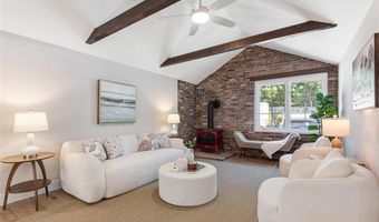 22 Castle St 3, East Greenwich, RI 02818
