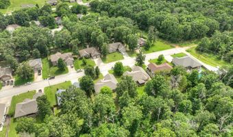 1027 Nickolas St, Aurora, MO 65605