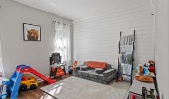 10676 N Oak Crest Dr, Biloxi, MS 39532