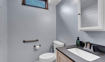 291 W Westwood Dr, Augusta, KS 67010