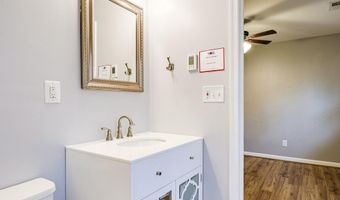 706 W GLEBE Rd, Alexandria, VA 22305