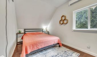 497 Rohr St, Arnolds Park, IA 51331
