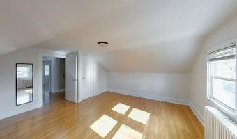 19 Dixon St 2, Newport, RI 02840