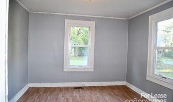 615 Marion St, Badin, NC 28009