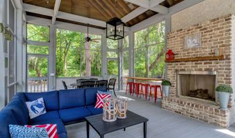 107 Bryan Dr, Beaufort, SC 29902