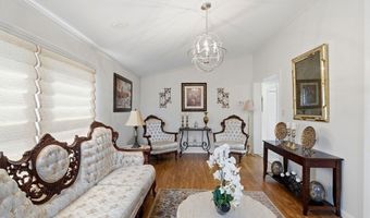 3 Queens Rd 211, Attleboro, MA 02703