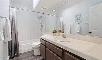 2174 Villa Sonoma Gln, Escondido, CA 92029