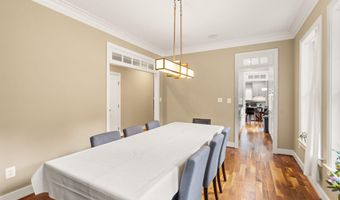 4226 40TH St N, Arlington, VA 22207