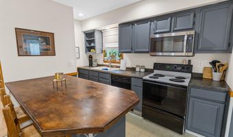 4586 SPOTSWOOD Trl, Barboursville, VA 22923
