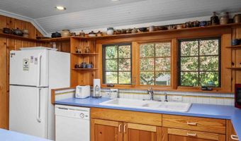 1062 S BREAKER Ave, Rockaway Beach, OR 97136
