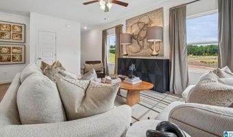 819 PEAVINE CROSSING Pkwy, Alabaster, AL 35007