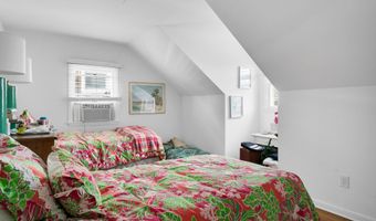 51 Egbert St, Bay Head, NJ 08742