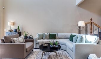 14725 Stanford Ct, Addison, TX 75254