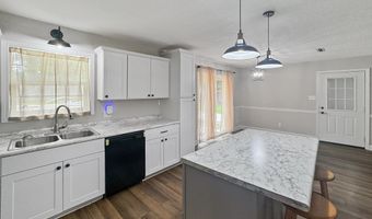 1504 Woodland Dr, Bainbridge, GA 39819