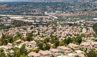 405 S Laureltree Dr, Anaheim, CA 92808