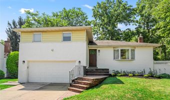 2 Lydia Ct, Albertson, NY 11507