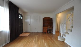 19 Clark Pl, Avenel, NJ 07001