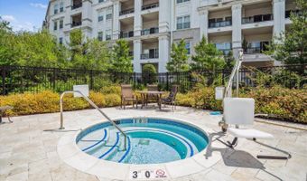 8229 RIVER Rd, Bethesda, MD 20817