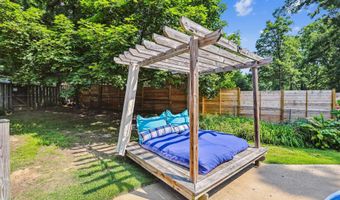 6916 PACIFIC Ln, Annandale, VA 22003