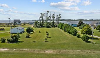 215 Lawrence Rd, Beaufort, NC 28516