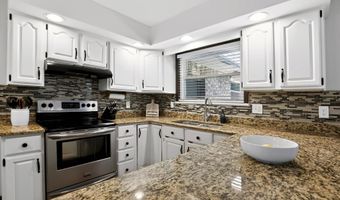 8852 Ridge Hill Dr, Indianapolis, IN 46217