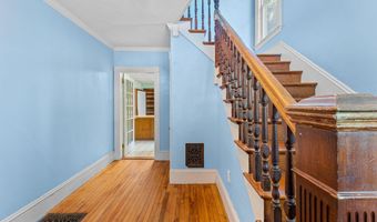 202 Norfolk St, Bangor, ME 04401