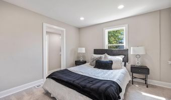 4914 22ND St N, Arlington, VA 22207