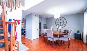 65 Williams Ave, Amityville, NY 11701