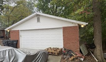 28 Cambridge Ct, Anderson, IN 46012