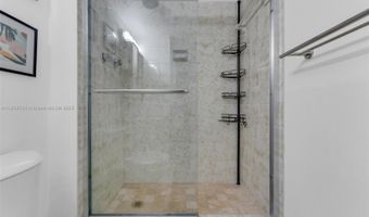 2780 NE 183rd St 109, Aventura, FL 33160