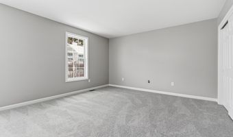 6 Mulberry Ln, Amherst, NH 03031