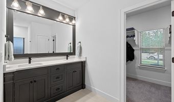 1902 SW Edinburgh Ave, Bentonville, AR 72713