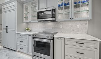 50 SEMINOLE LANDING Rd, Atlantic Beach, FL 32233