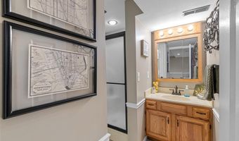 307 Blue Ridge Place Ct, Ballwin, MO 63011